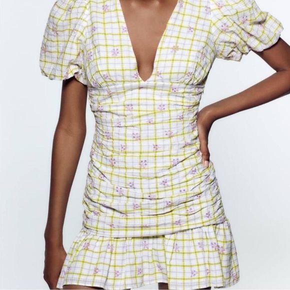 Dresses & Skirts - Zara Checkered Draped Dress